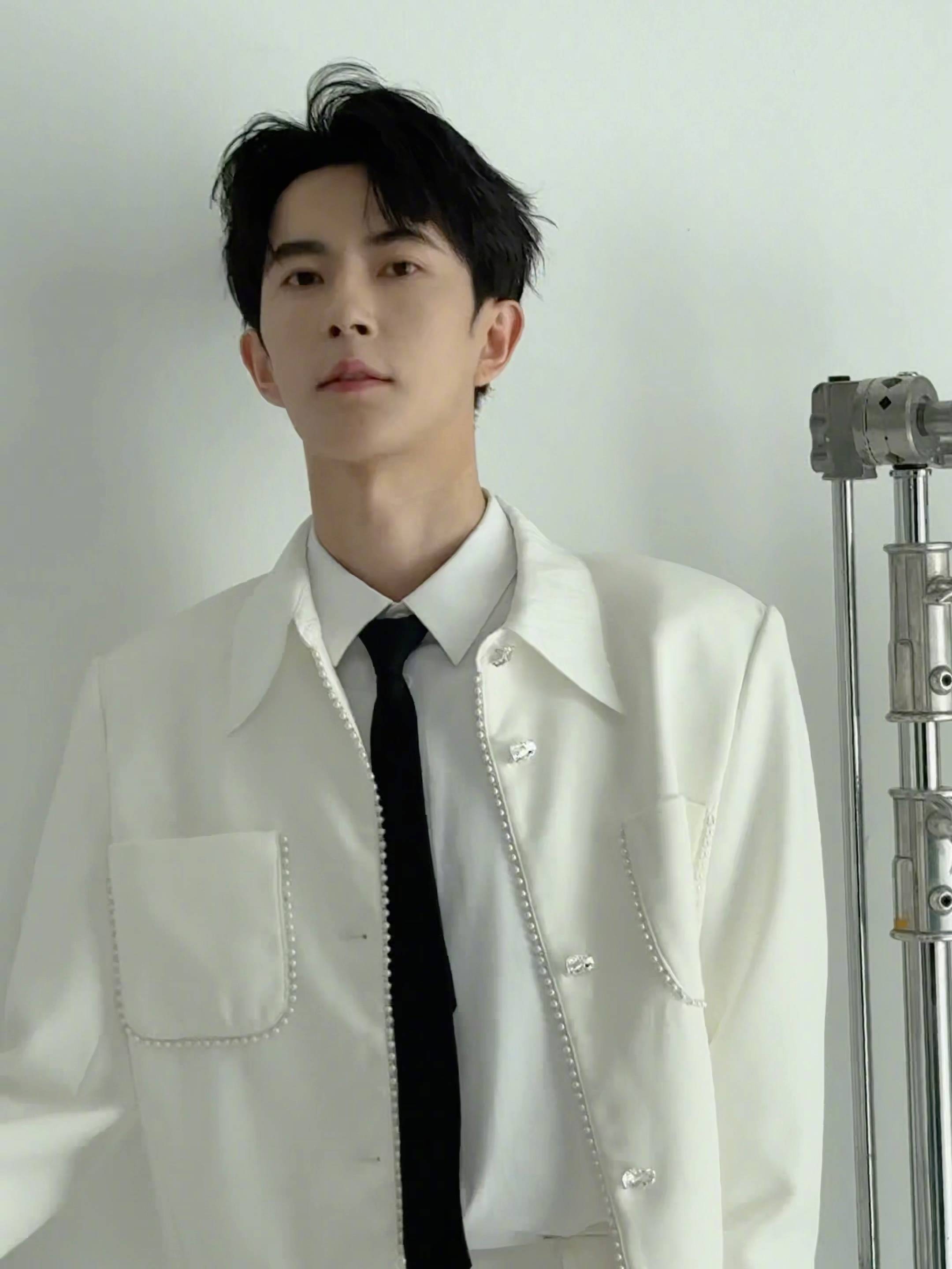 李勤勤悼念于朦胧称愿意收留其爱犬!曾收养周海媚爱犬