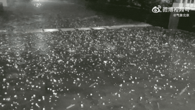 “天空像是在倒冰块！”北京这场冰雹为何如此猛烈？