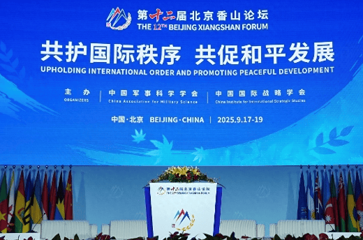 100多国军官抵京，解放军送美特殊礼物，美媒察觉到危险，特朗普这局下错棋了，不简单