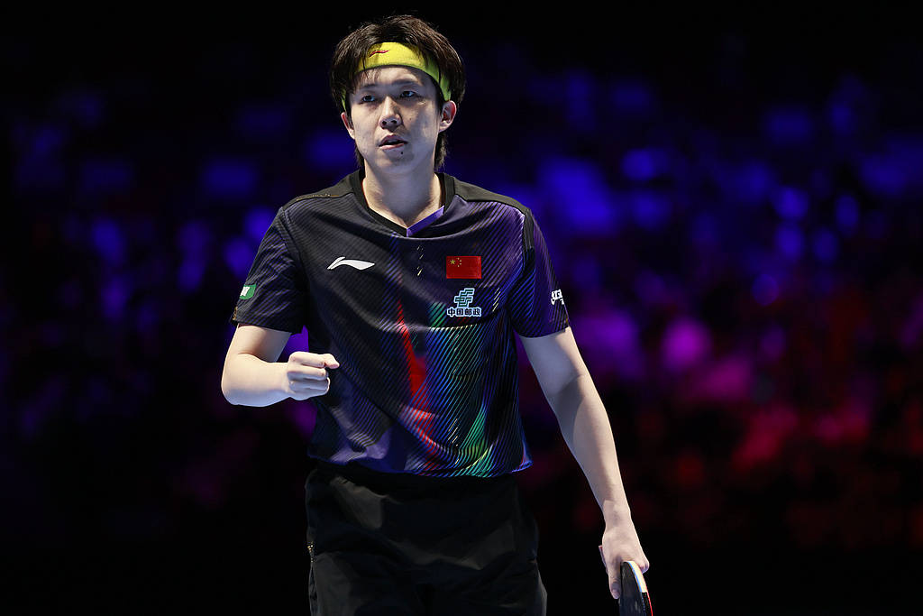 孤军奋战！王楚钦战胜小勒布伦，挺进乒乓世界杯八强